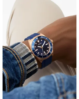 GUESS USA リサイクルスチール ウォッチ ブルー - サムネイル5