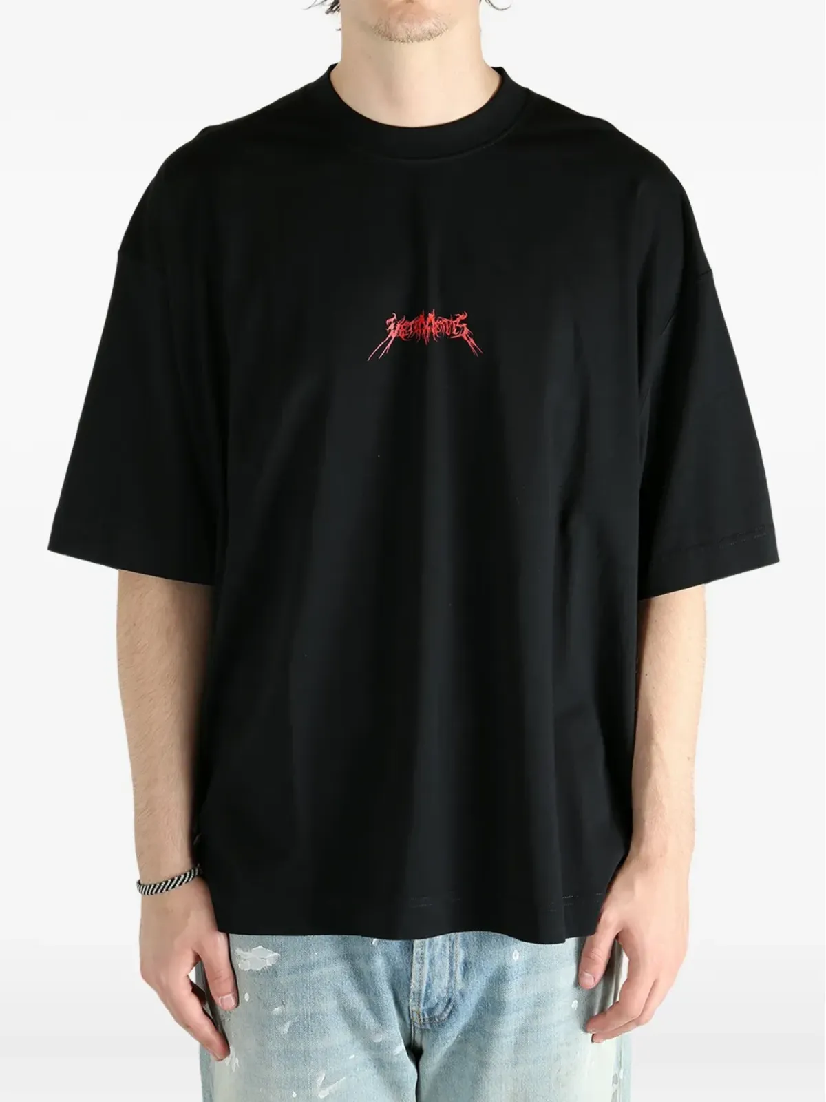 VETEMENTS ロゴプリントTシャツ（ブラック） - 画像2