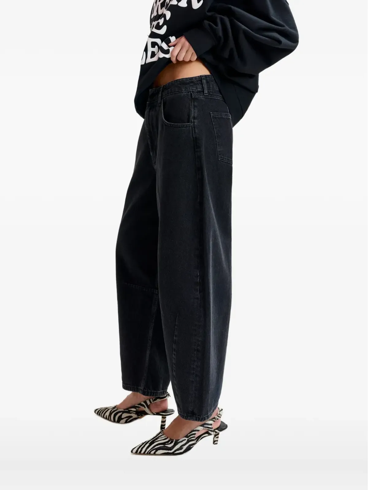 Essentiel Antwerp ツイストシーム コットン バレルレッグ ジーンズ - 画像5