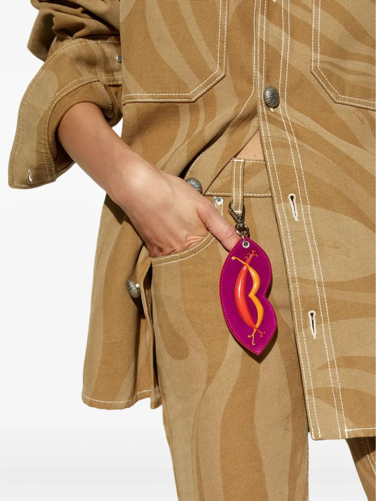 PUCCI リップ型スエード AirTagホルダー - ピンク - 画像4
