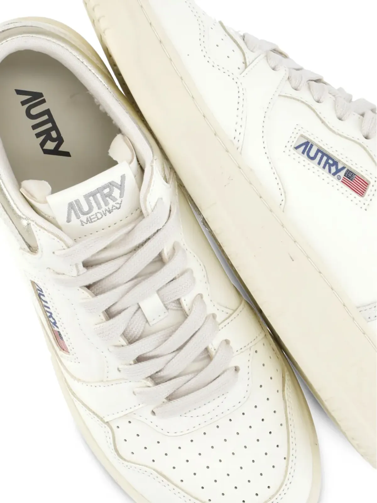 Autry パンチングプラットフォームレザースニーカー - 画像3