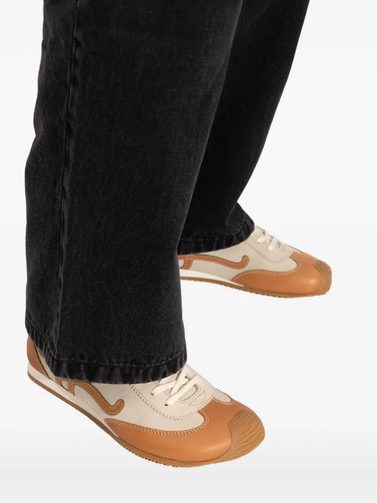 LOEWE バレエランナー 2.0 レザー ロゴスニーカー - 画像5