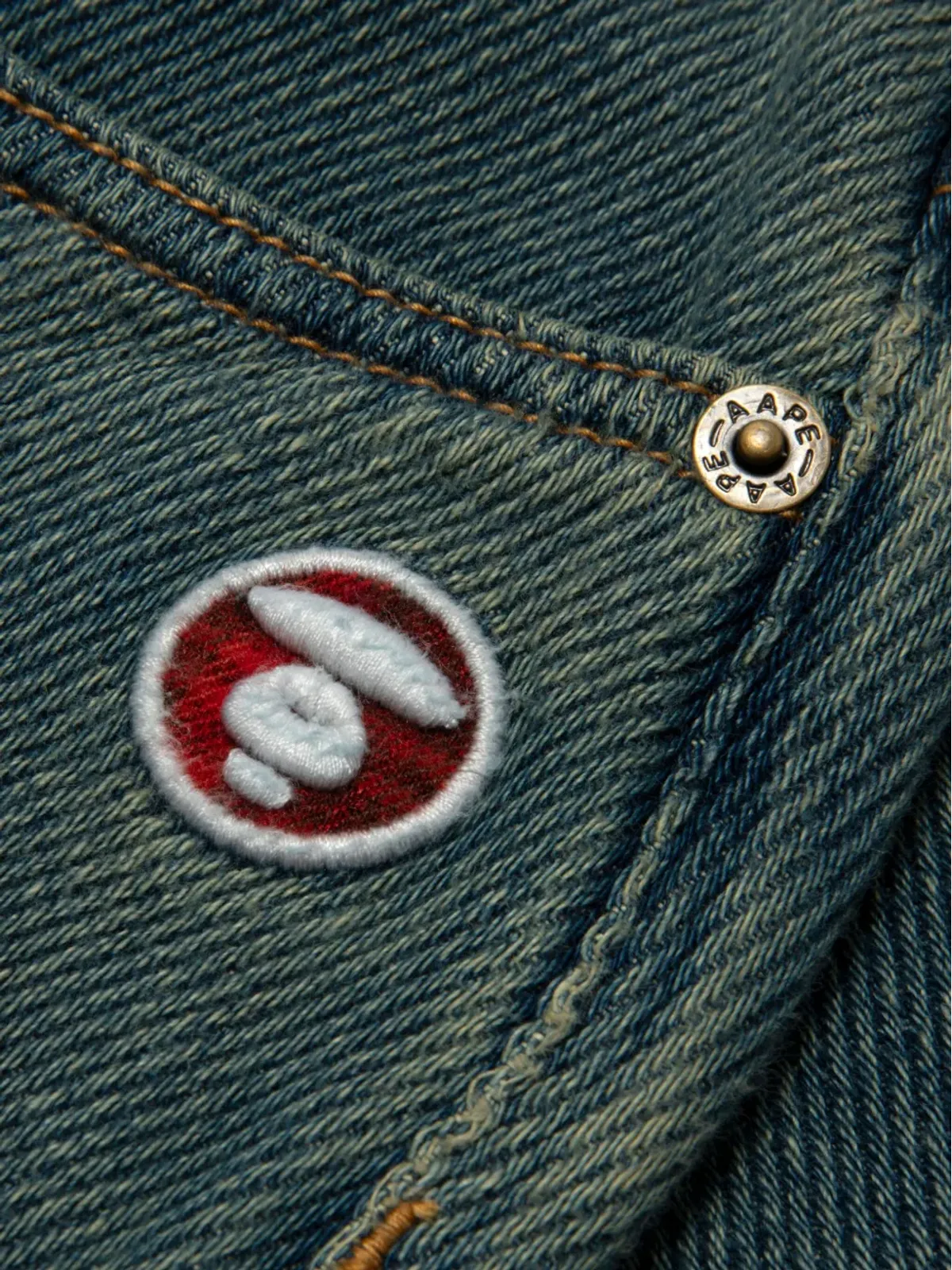 A BATHING APE® 刺繍ポケットジーンズ - 画像5