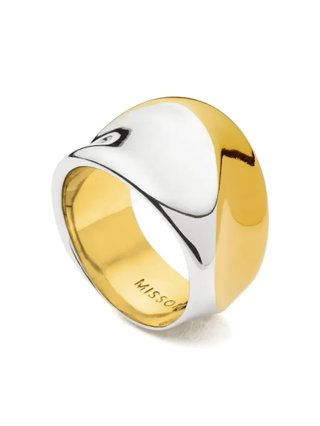 Missoma Missoma 彫刻的モルテン・ステートメントリング（ゴールド）の商品画像