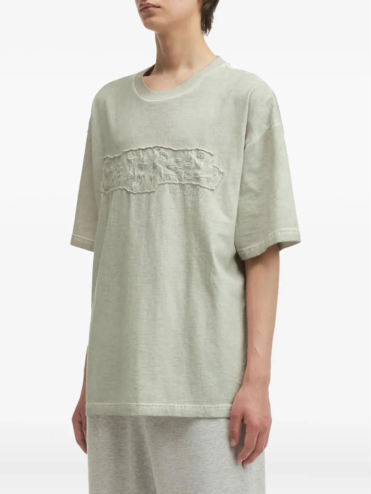 izzue エンボス ロゴ Tシャツ グリーン - 画像3