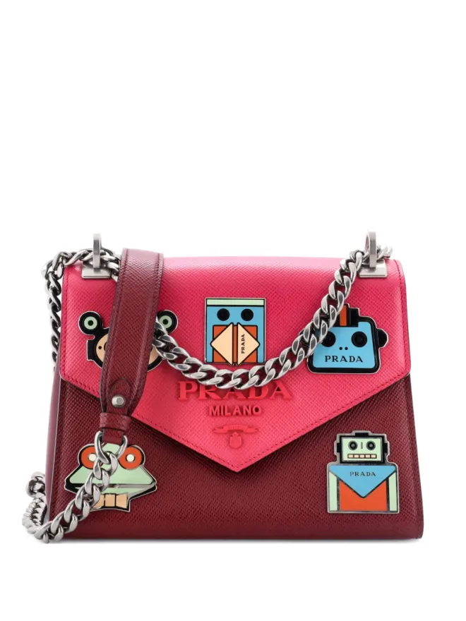 Prada Pre-Owned Prada ビンテージ ロボットパッチ エンベロープフラップ チェーン サフィアノレザー スモールショルダーバッグの商品画像