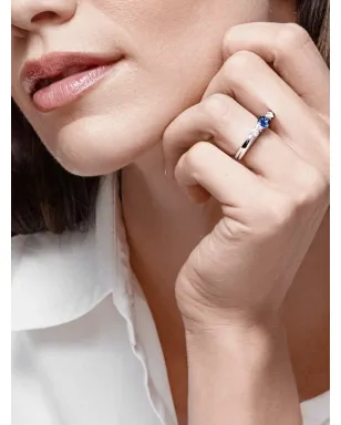Jewels Aficionado 18Kホワイトゴールド サファイアとダイヤモンド リング - サムネイル2