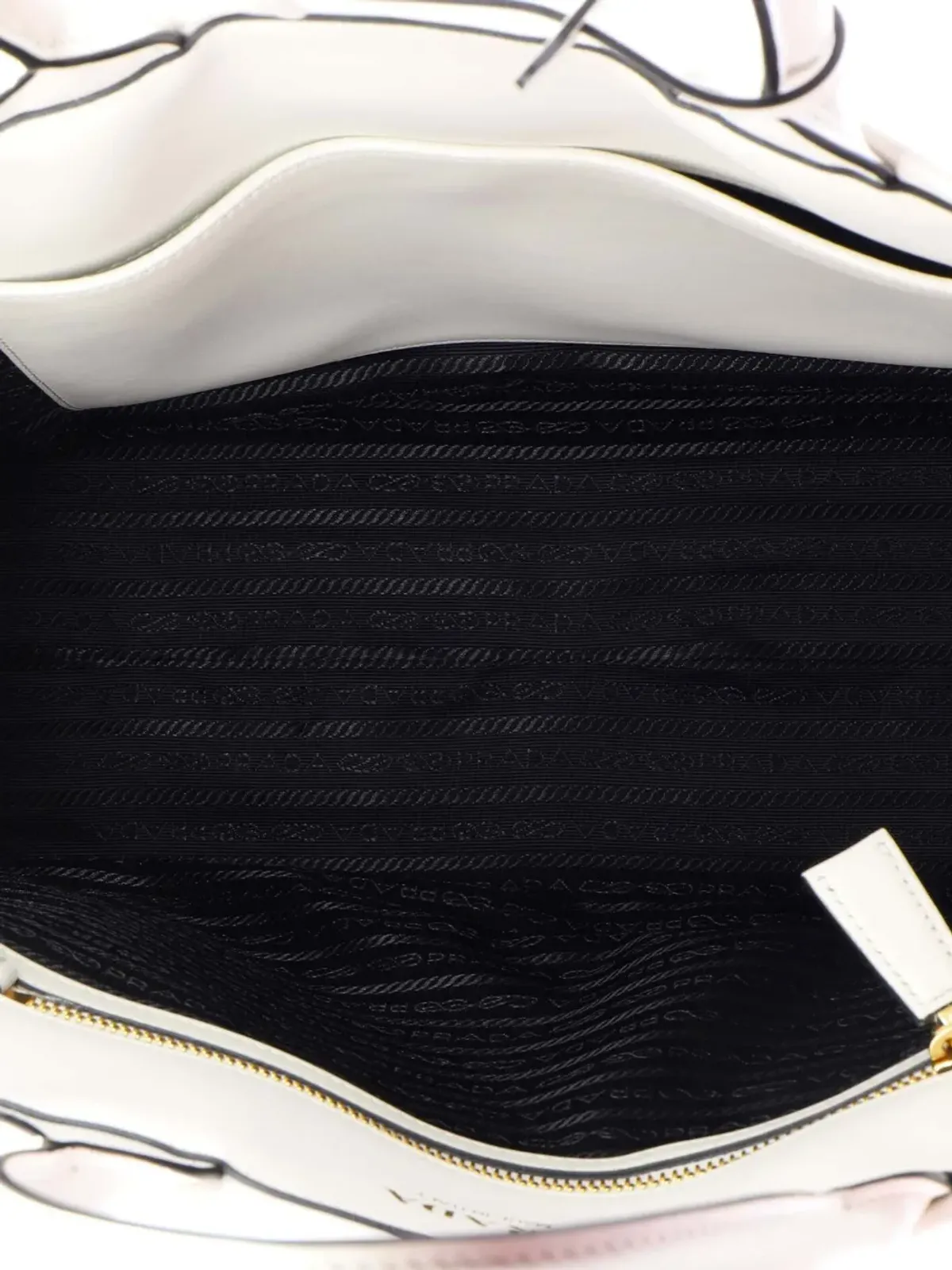 Prada ビンテージ Symbole Shopper エンボスレザー ミディアム トートバッグ ホワイト - 画像5