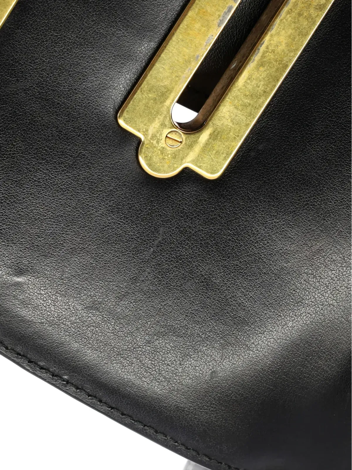 Prada Cahier スタッズ付き レザー レーザーカット クロスボディバッグ（小さめ）- ブラック - 画像4