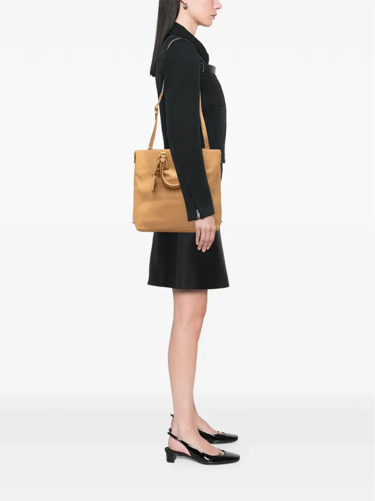 Prada ビンテージ 2000-2025 ヴィテロ ダイノ サイドジップ付き コンバーチブル トートサッチェル - ブラウン - 画像2