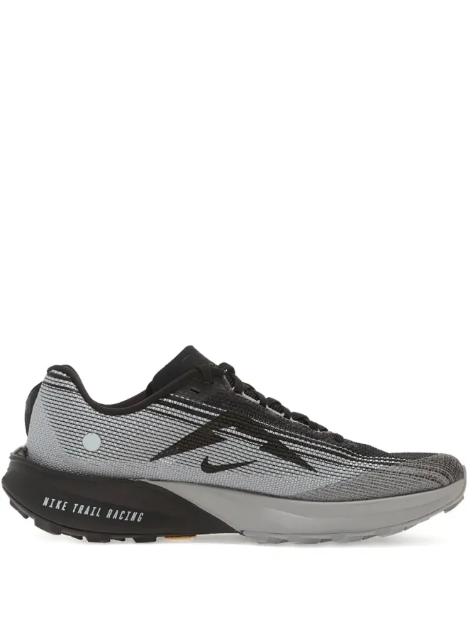 Nike Nike Kiger 10 スニーカー ブラックの商品画像