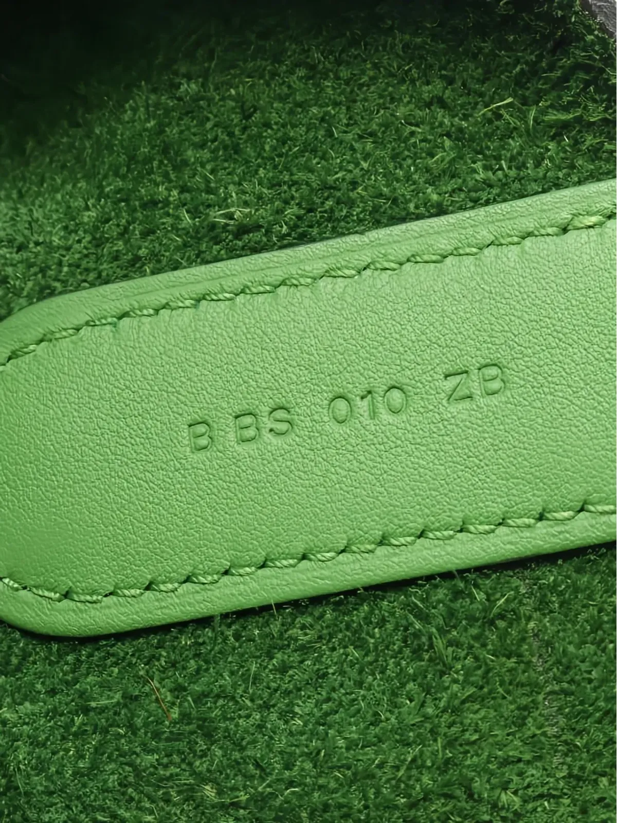 Hermès ビンテージ イン・ザ・ループ23 ヴェイル ユーカ トートバッグ - 画像4