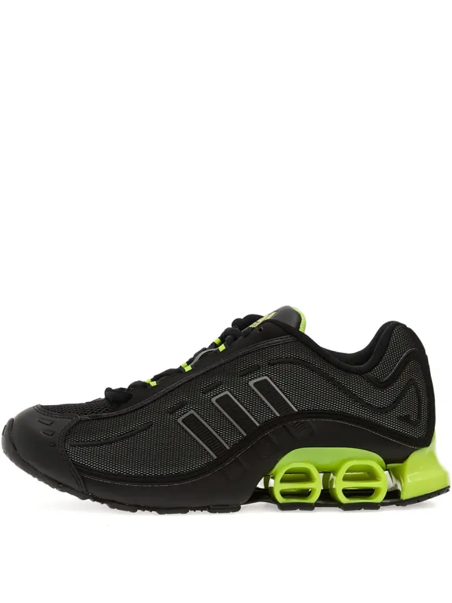 adidas adidas メガライド O1 スニーカーの商品画像