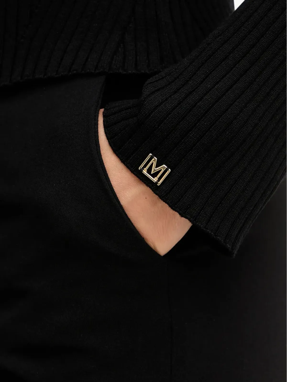 MARCIANO by GUESS ボタンディテール付きリブ編みトップ - 画像5