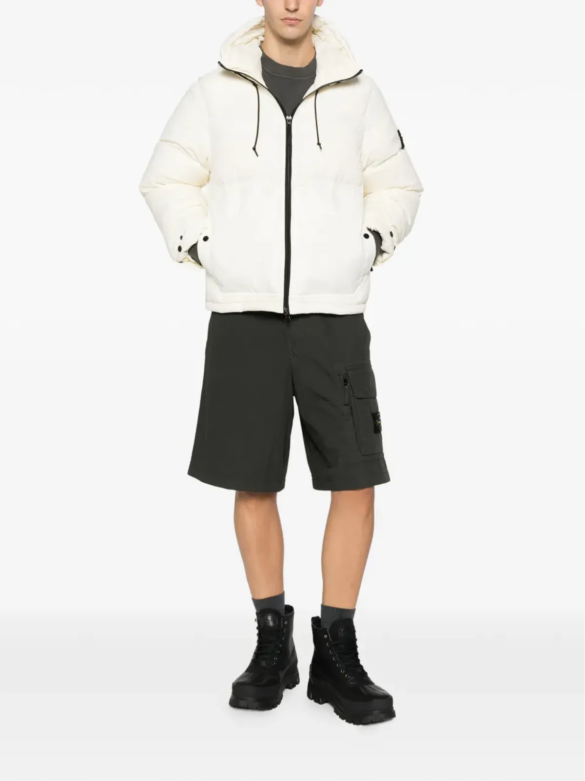 Stone Island カーゴポケット ロゴパッチ ショーツ - 画像2