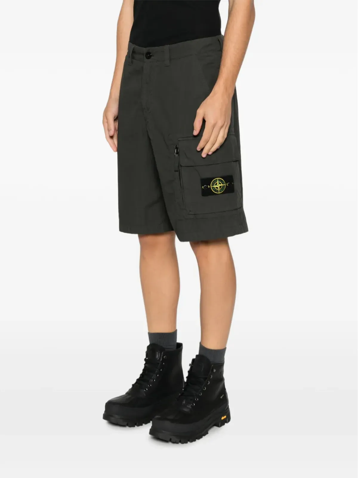 Stone Island カーゴポケット ロゴパッチ ショーツ - 画像3