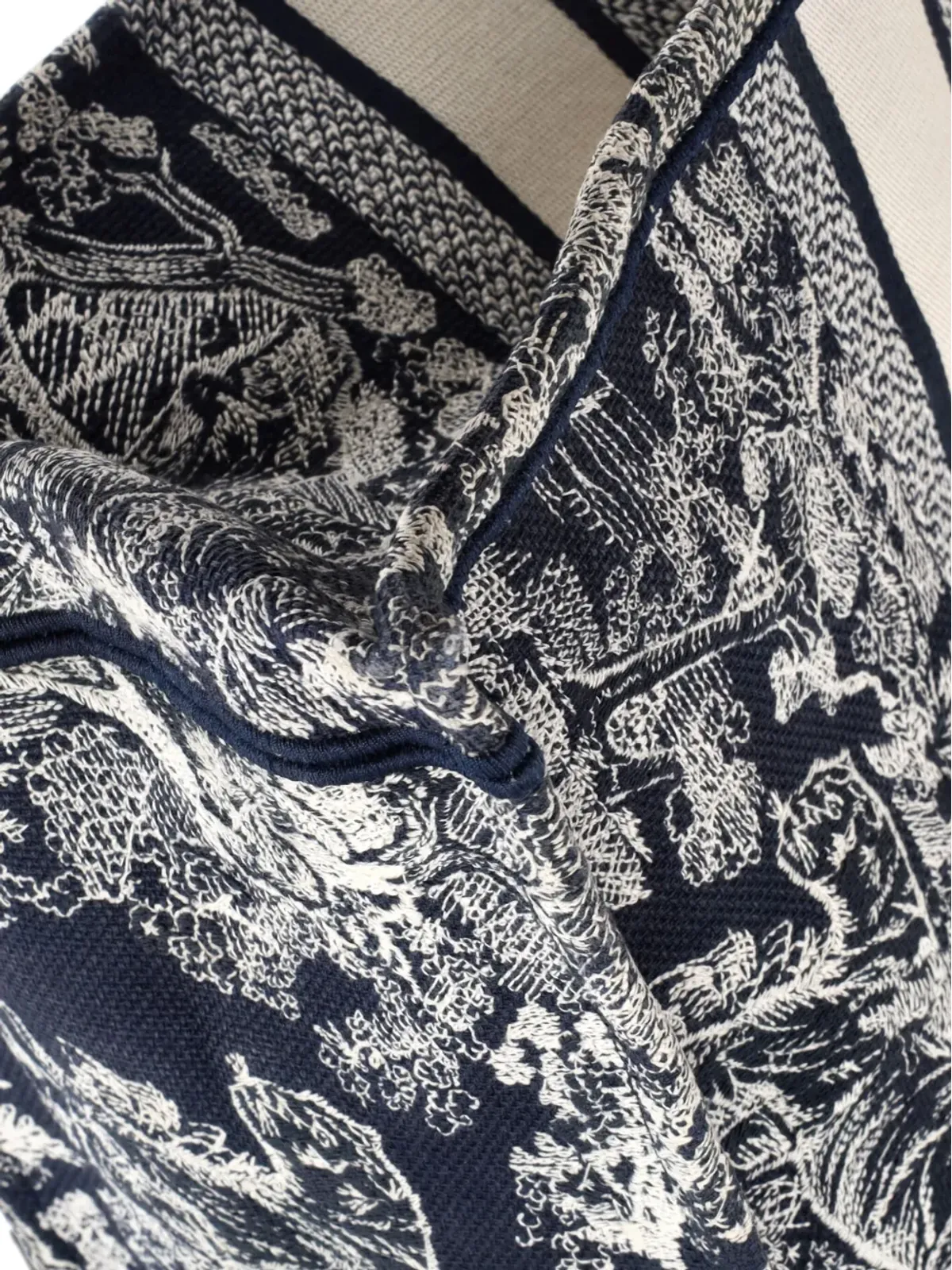 Christian Dior ビンテージ ブック刺繍入りキャンバス大型トートバッグ - ブルー - 画像3