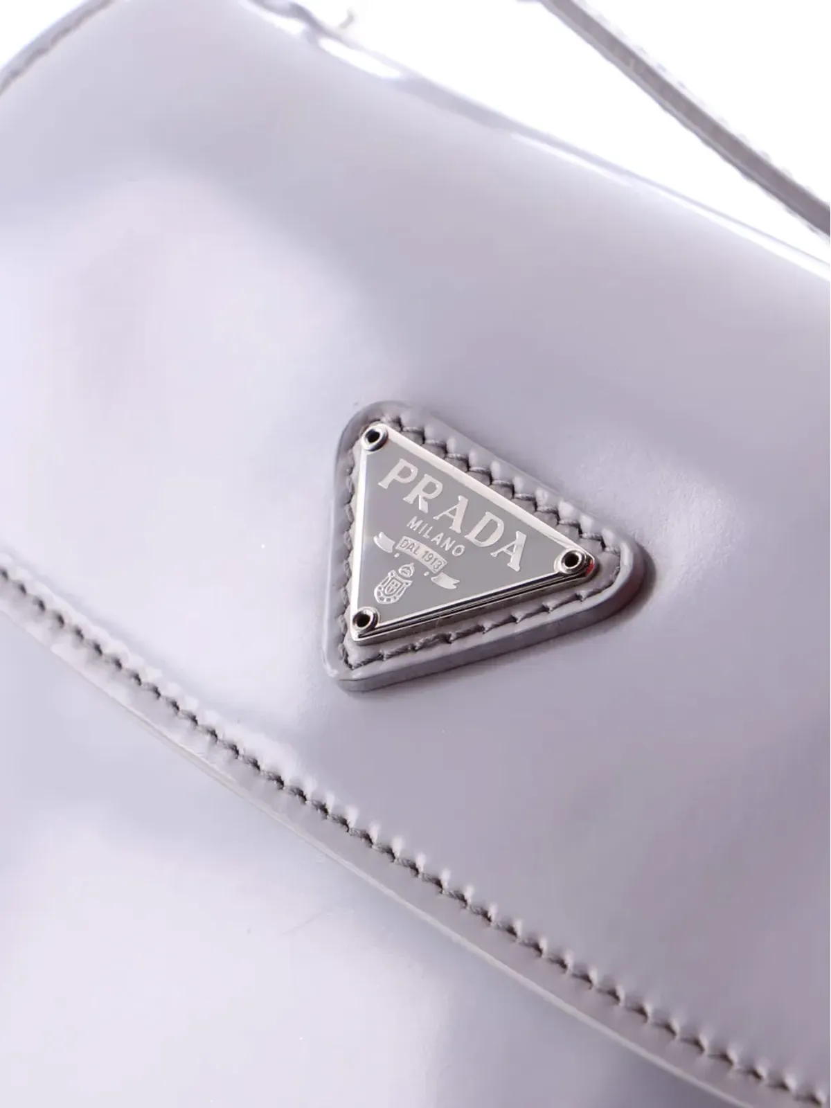 Prada ビンテージ クレオ フラップ ショルダーバッグ スパッツォラトレザー ミニ ホーボーバッグ - グレー - 画像4