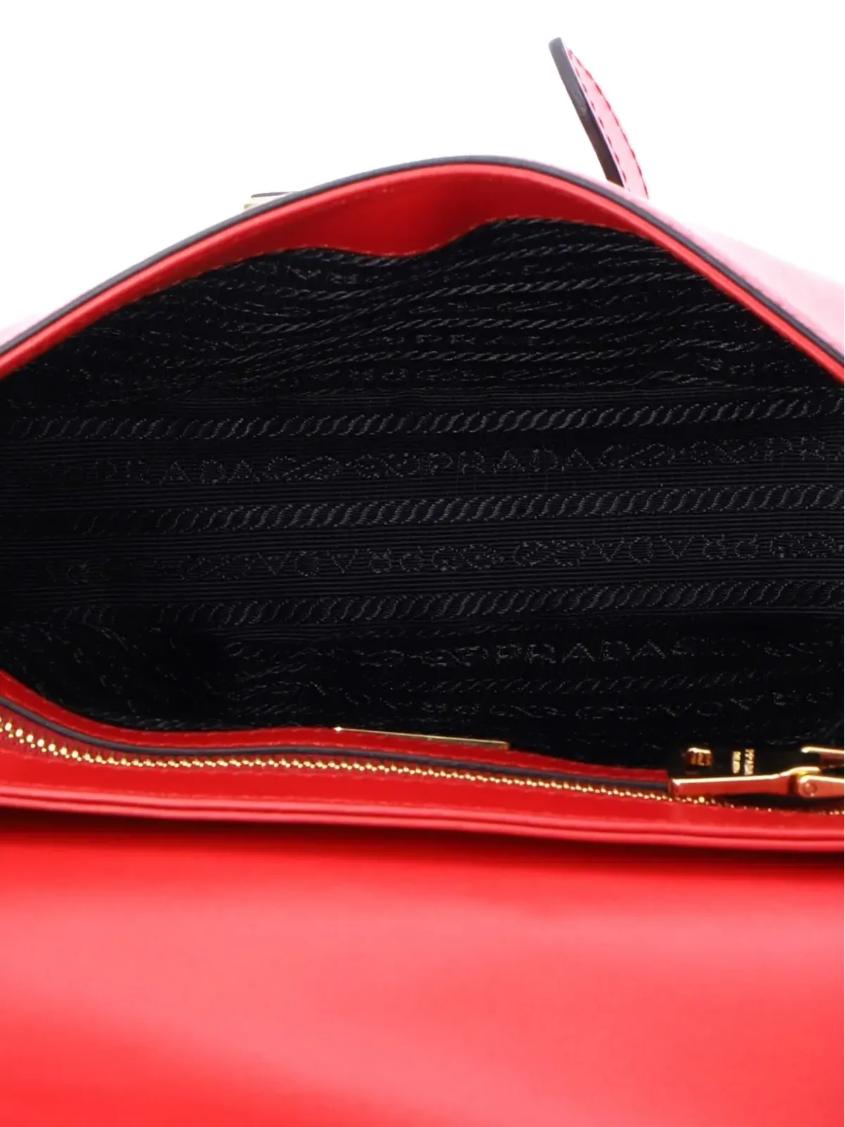 Prada ビンテージ エンブレム・フラップバッグ サフィアーノレザー 小型ショルダーバッグ - レッド - 画像5