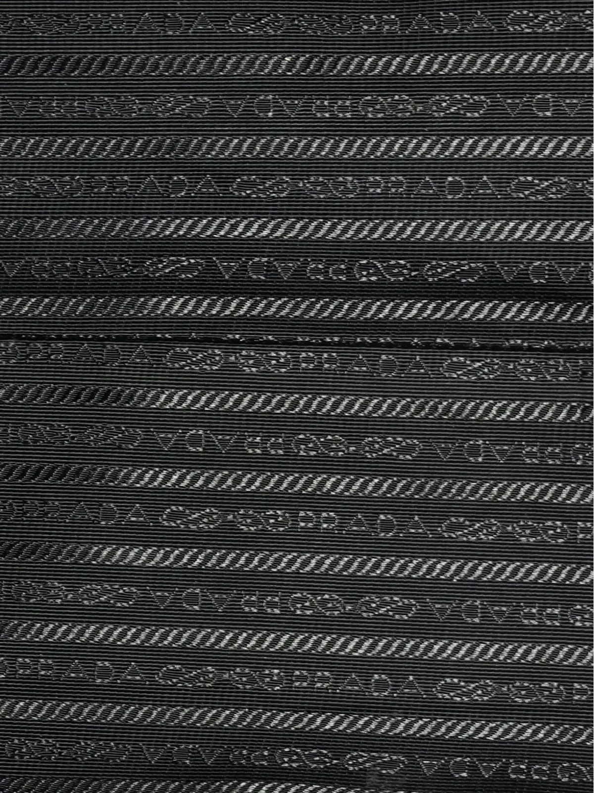 Prada ビンテージ Symbole ショッパー ジャカード ホリゾンタル トートバッグ - レッド - 画像4