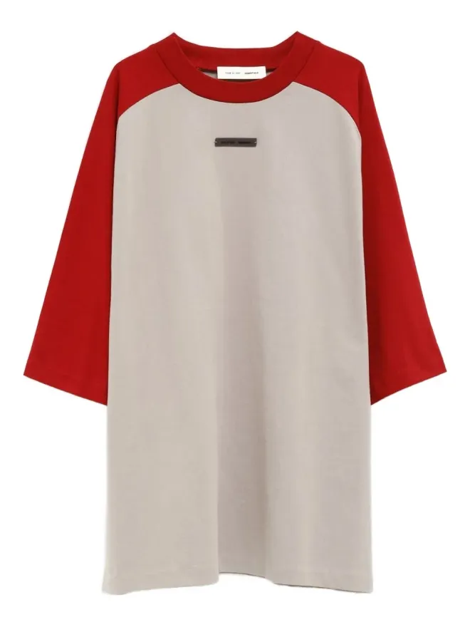 Fear of God ESSENTIALS FEAR OF GOD ESSENTIALS ベースボール ラグランスリーブ Tシャツの商品画像
