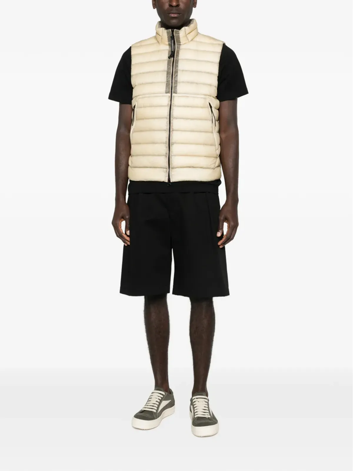 C.P. Company lens down gilet - 画像2