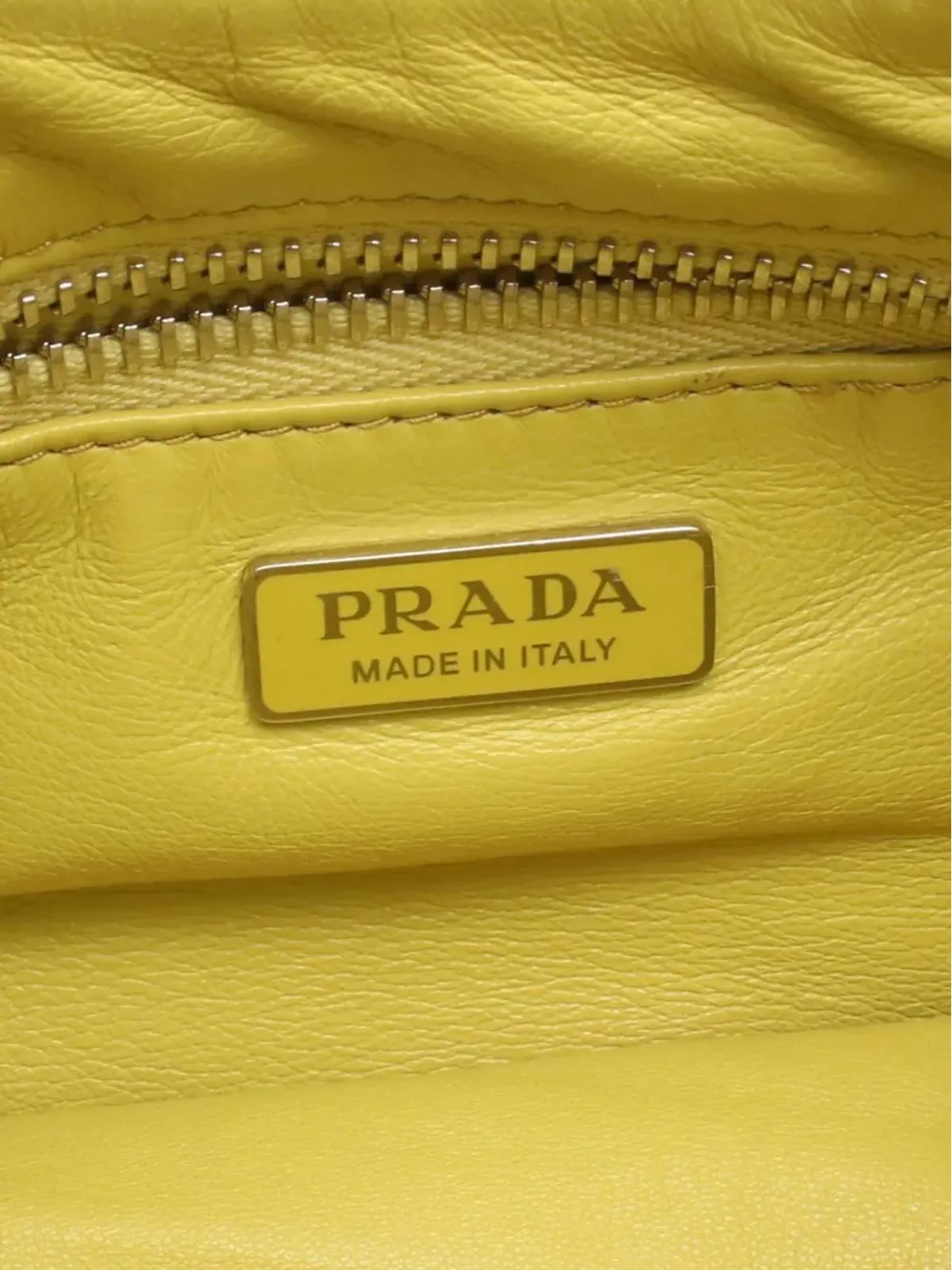 Prada ビンテージ 2010-2025 ナッパ・ソフトパッド リエディション 2002 ムーン・サッチェル イエロー - 画像5