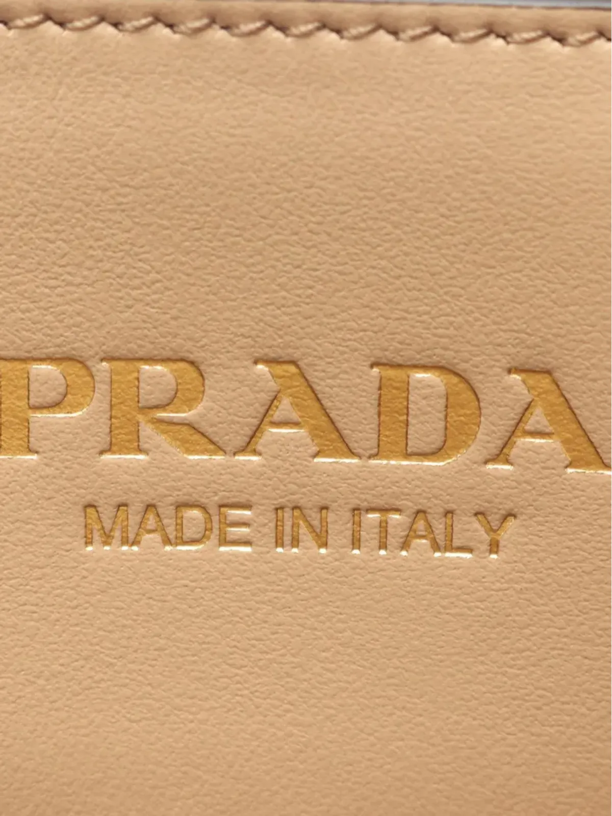 Prada ビンテージ 2010-2025 小さめソフトカーフ シンボル サッチェル ブラウン - 画像5