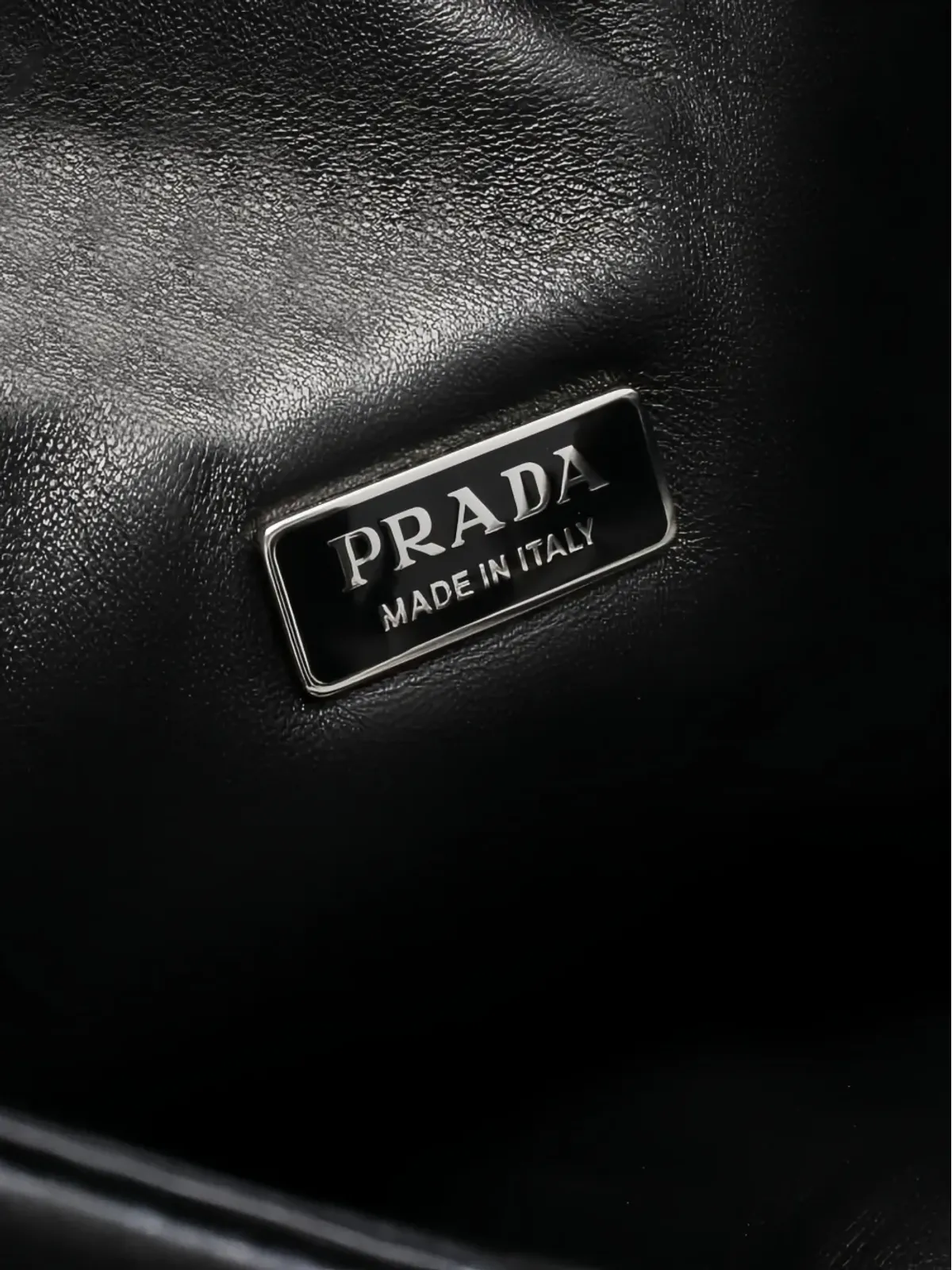 Prada ビンテージ 2010年代 三角ロゴ レザー トートバッグ - 画像4