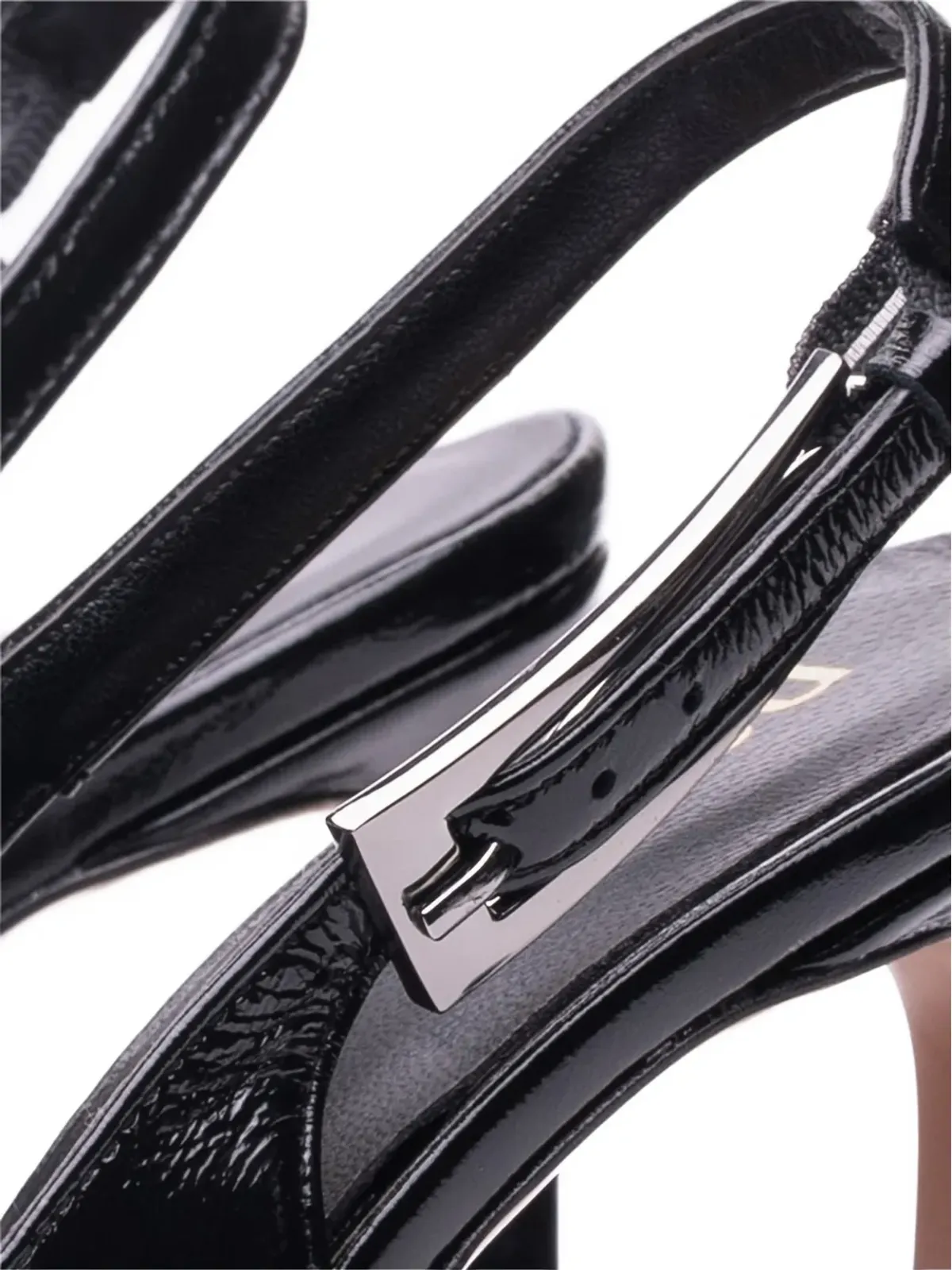 Poche Paris ポインテッドトゥ バックルパンプス - 画像3