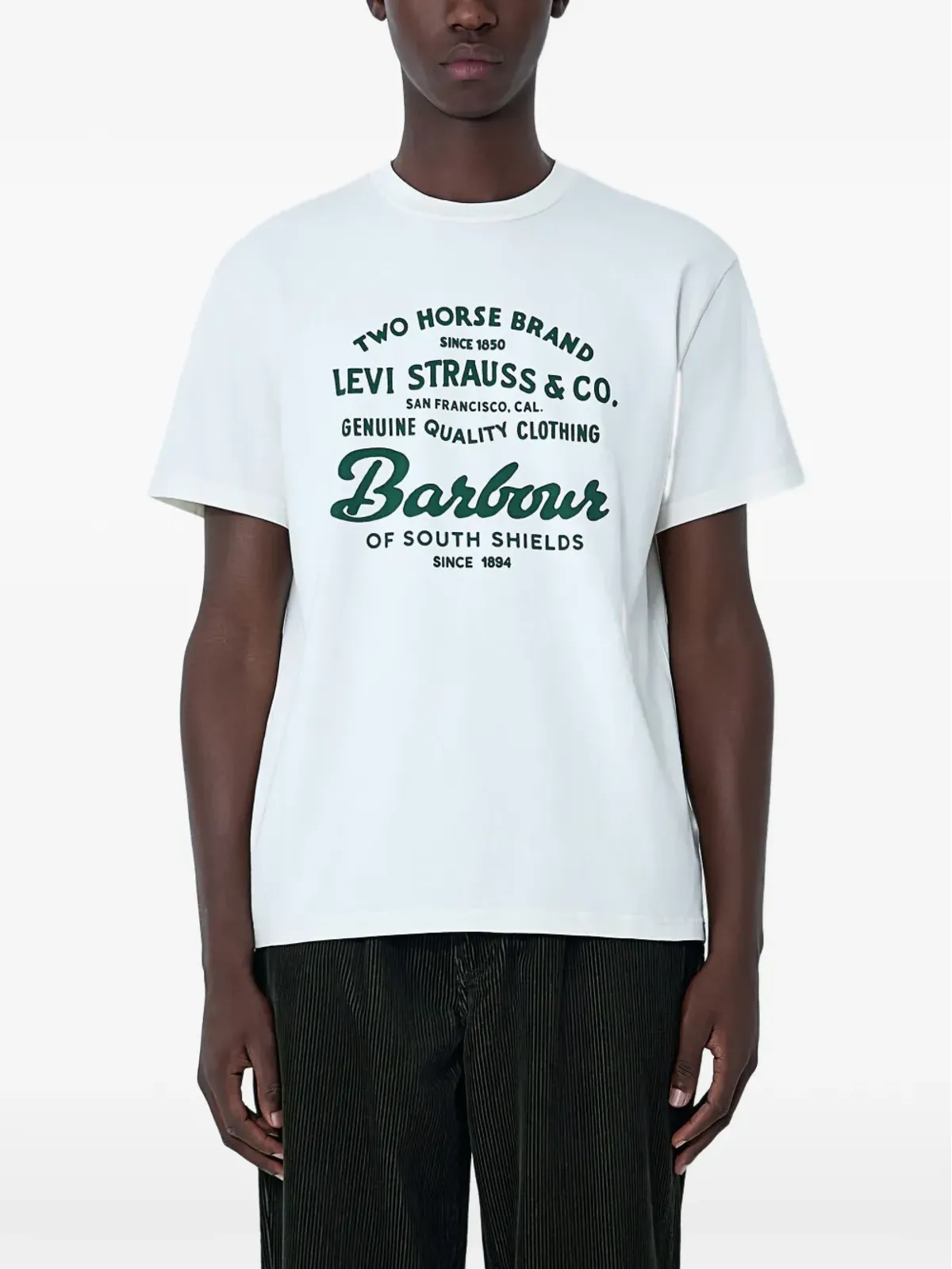 Levi's × Barbour ロゴモチーフ クルーネック Tシャツ ニュートラルカラー - 画像1