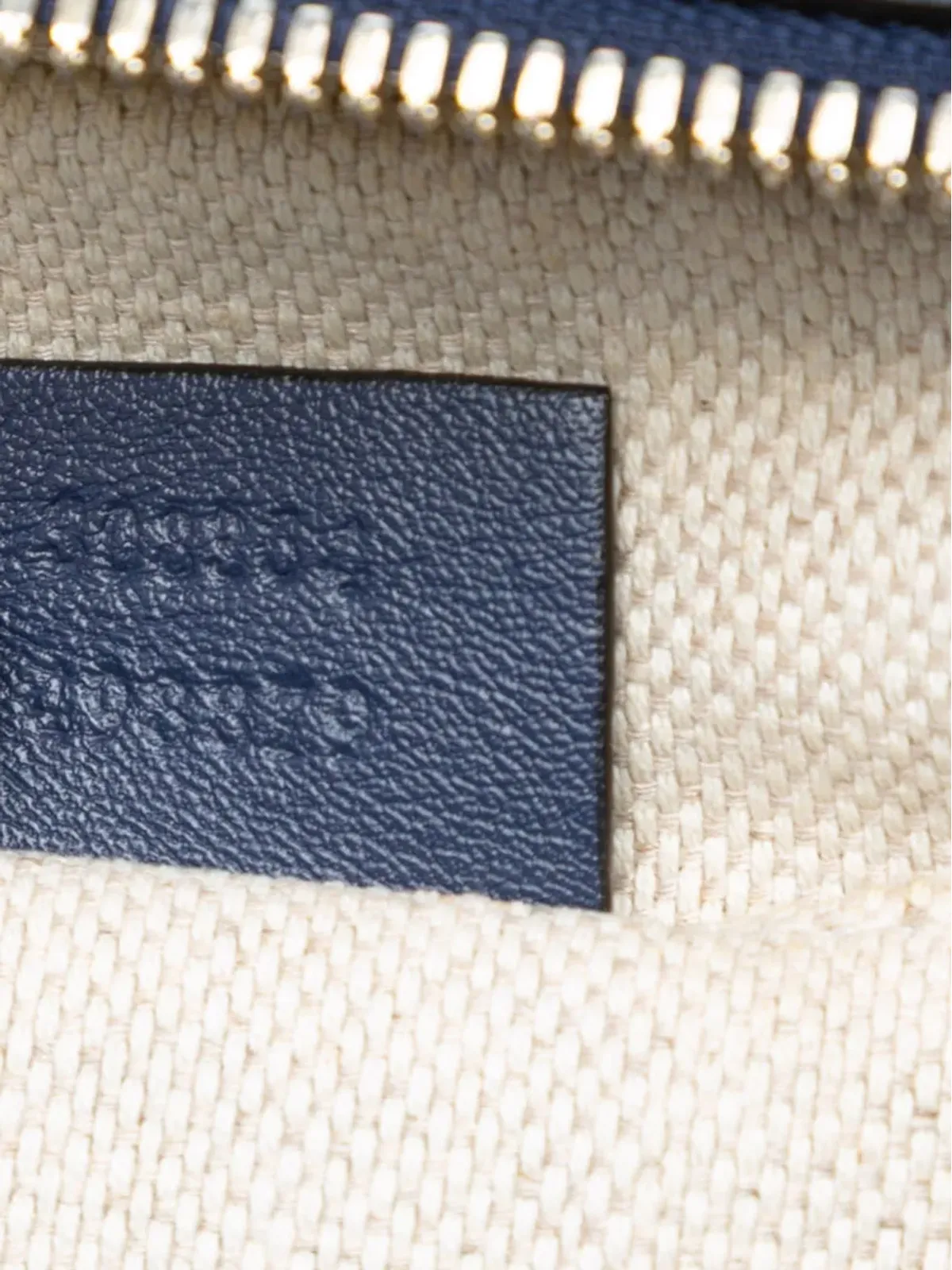 Gucci ビンテージ 2016-2025 パテントレザーのソーホー・ディスコ クロスボディバッグ - ブルー - 画像4