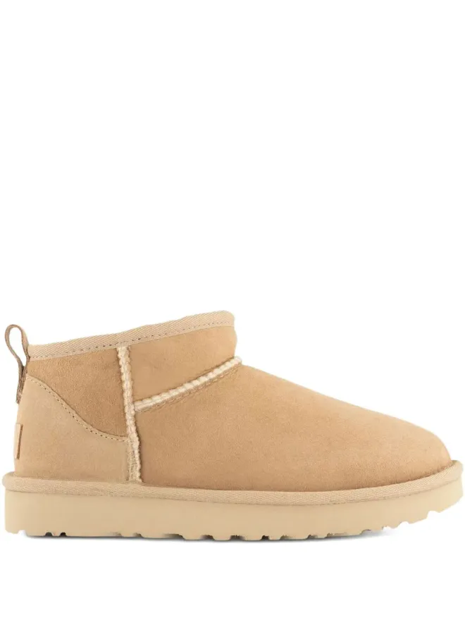 UGG UGG クラシック ウルトラ ミン ブーツの商品画像