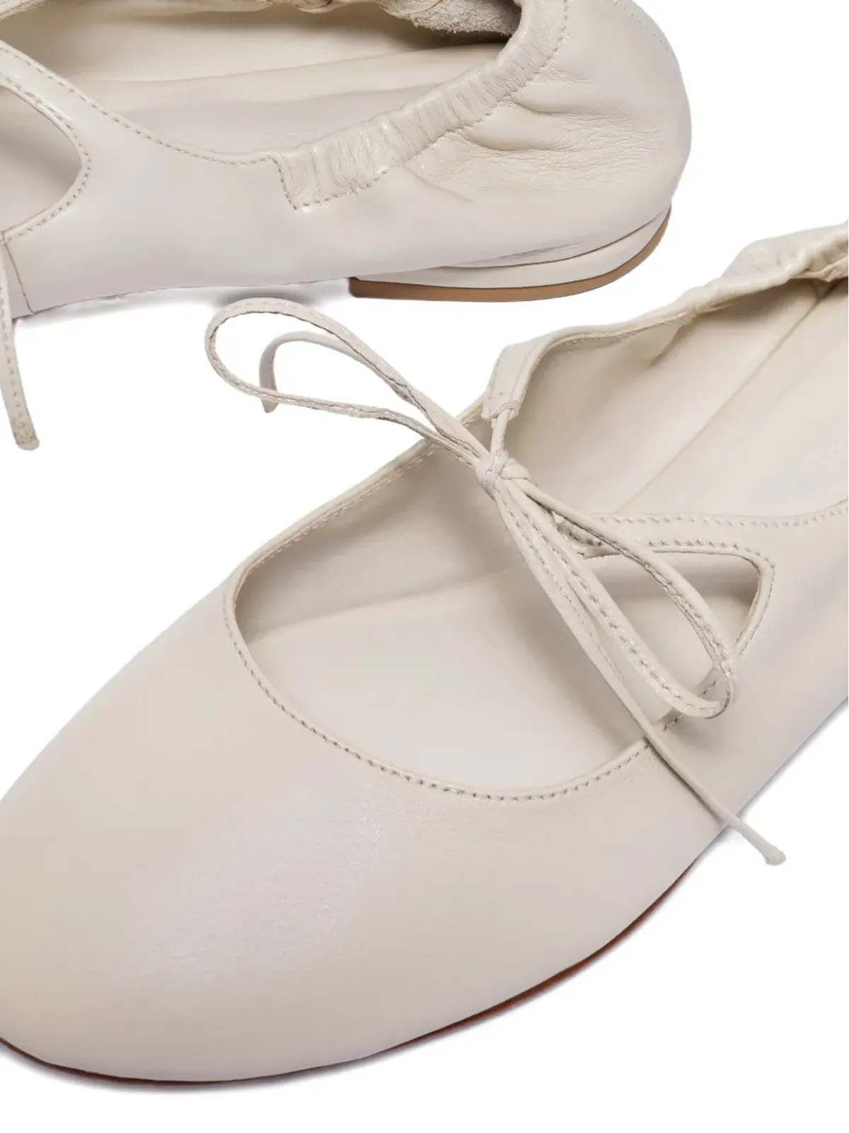 Bernardo 1946 タイ留めエラスティック バレエフラット - White - 画像5
