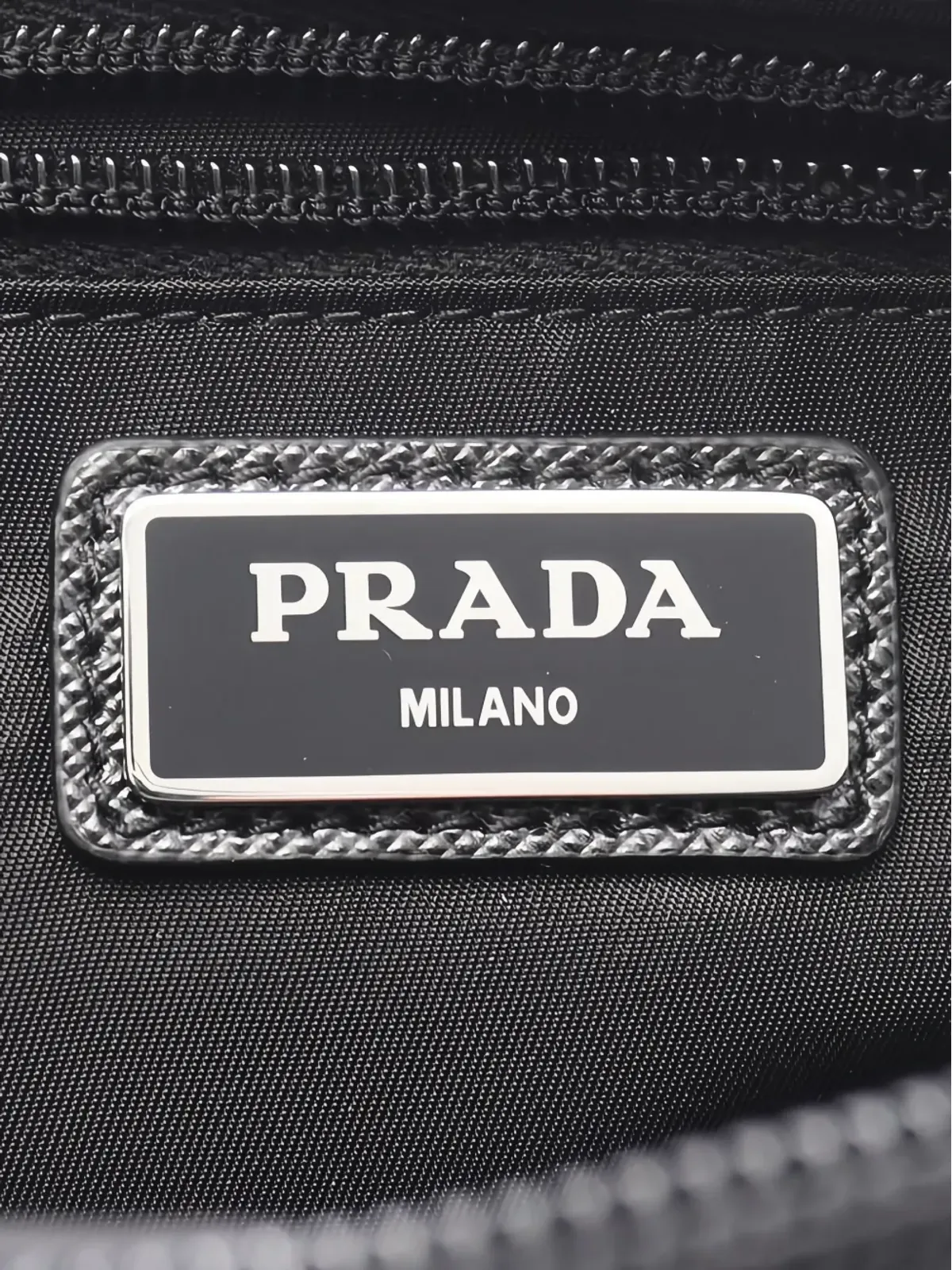 Prada Pre-Owned 20sロゴプレートベルトバッグ - ブラック - 画像5