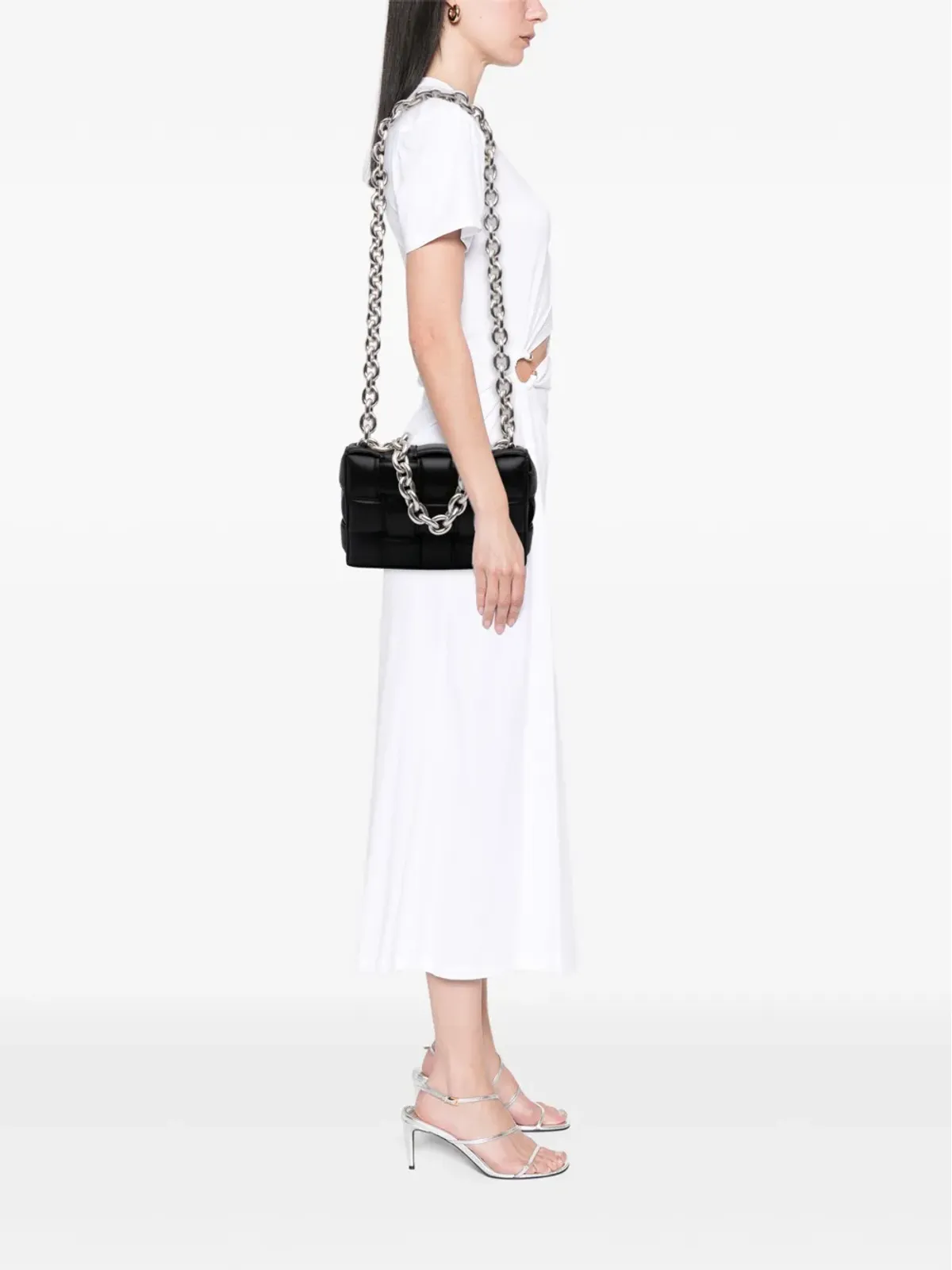 Bottega Veneta ビンテージ ナッパレザーイントレチャート パデッドチェーンキャセッテサッチェル - 画像2