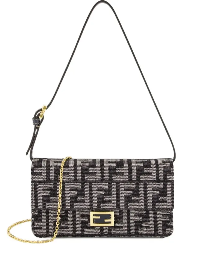 Fendi FENDI バゲット チェーンストラップ ウォレットの商品画像