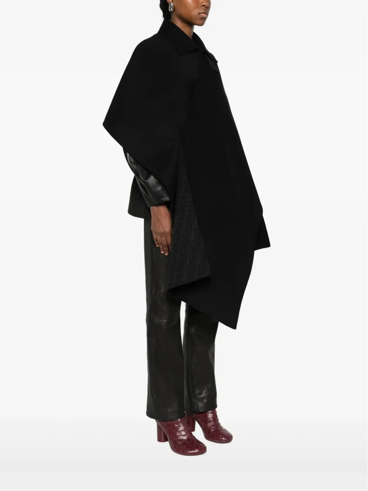 FENDI ボタン付きケープ - 画像3