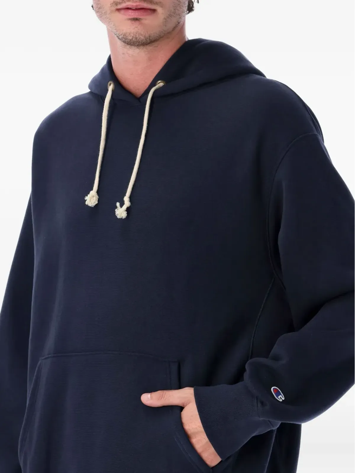 Champion ロゴ刺繍フード付きパーカー - 画像2