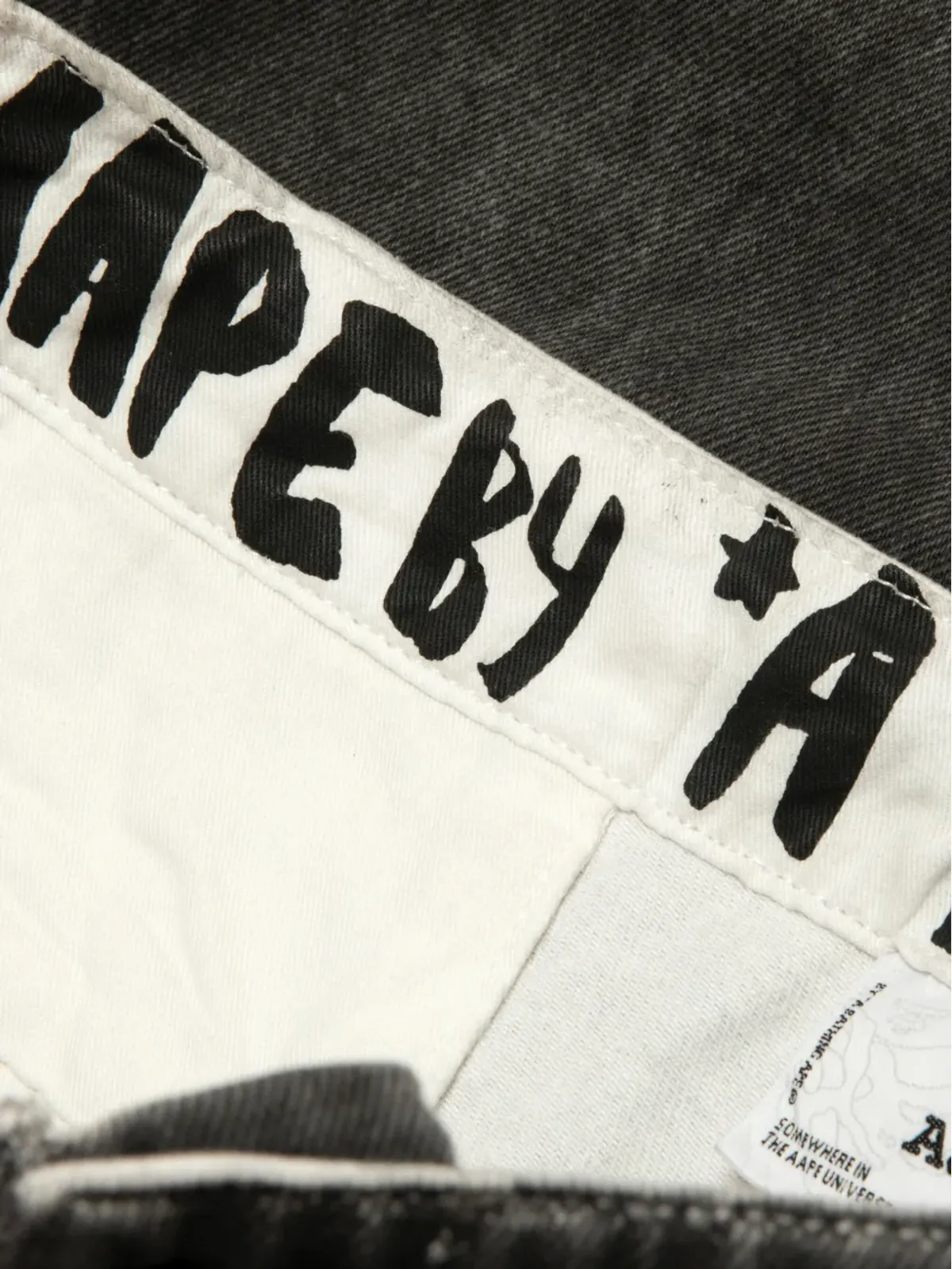 AAPE BY *A BATHING APE® Appliqué Belted Trousers - 画像3