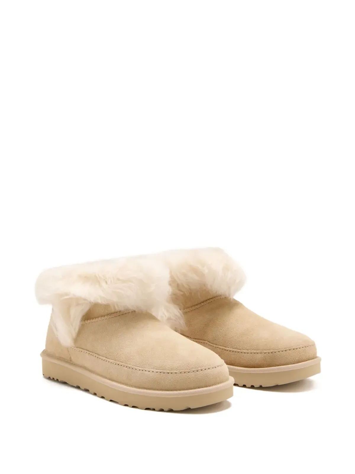 UGG クラシック・ウルトラ・ミニ・シャレー ブーツ（スエード） - 画像2
