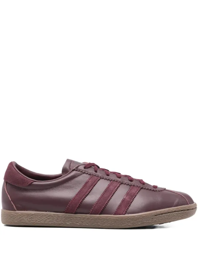 adidas adidas タバコ色のレザースニーカーの商品画像