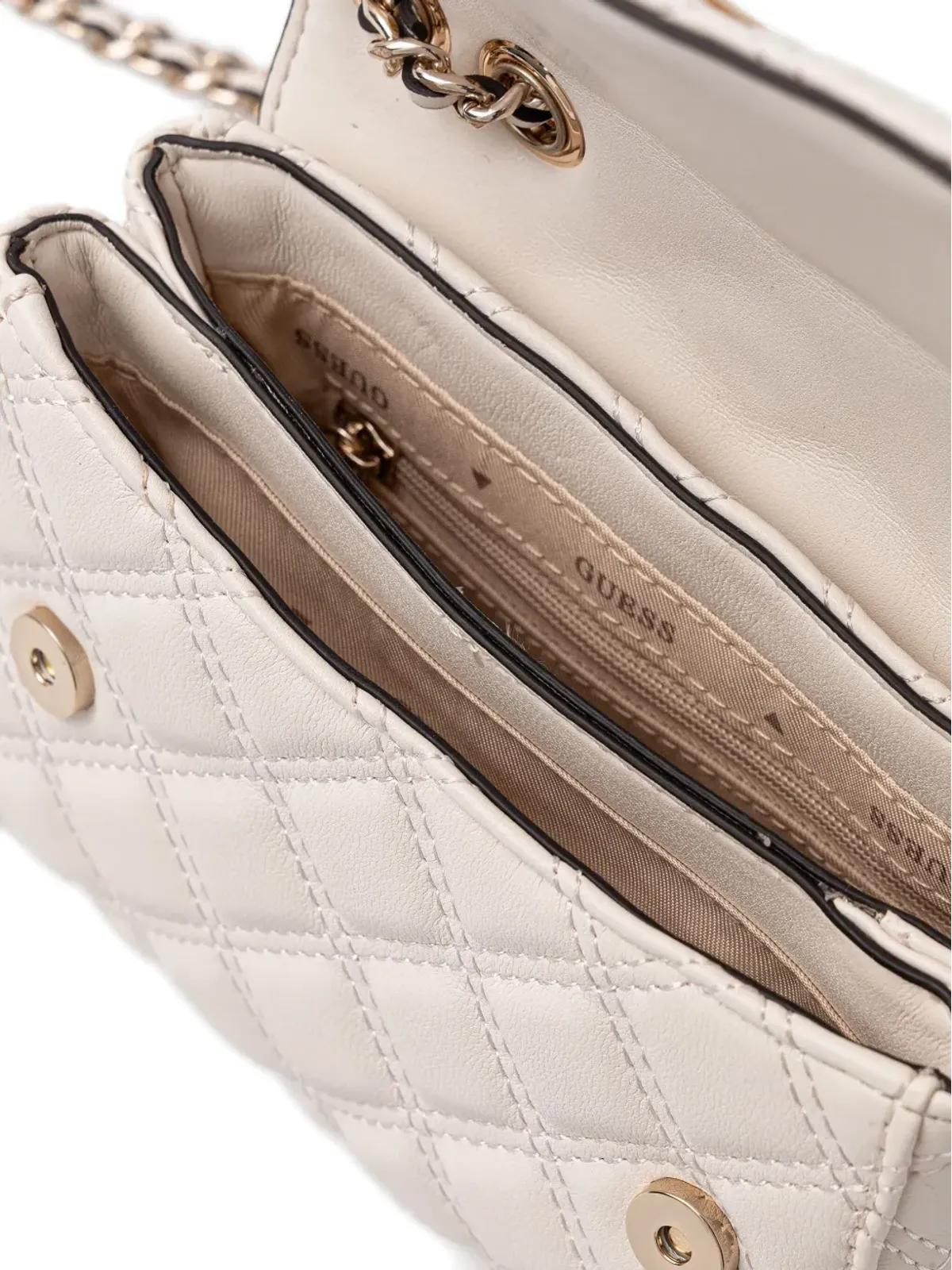 GUESS USA キルティングデザインのクロスボディバッグ - 画像5