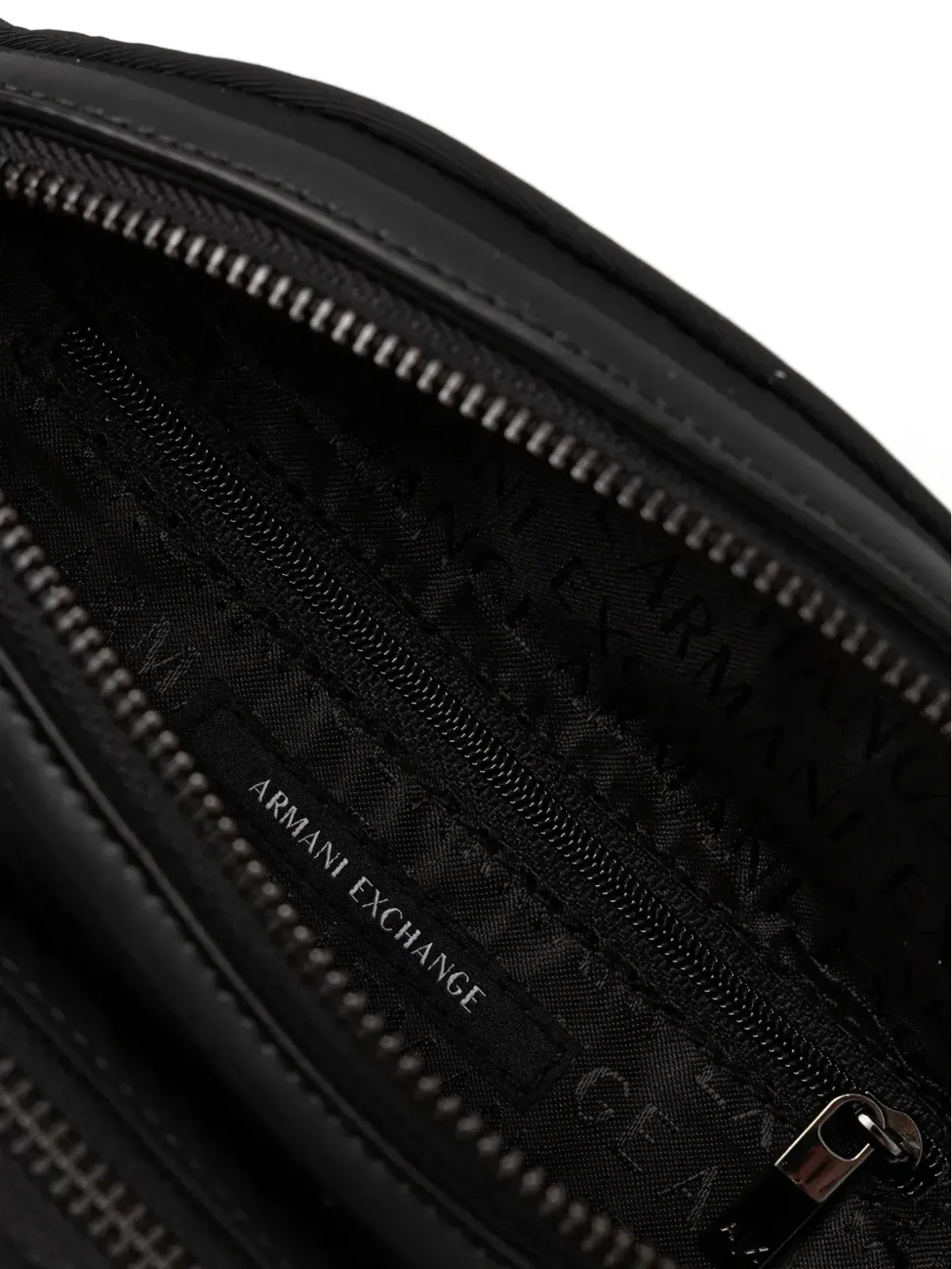 Armani Exchange ジップファスナー付きブラック ベルトバッグ - 画像3