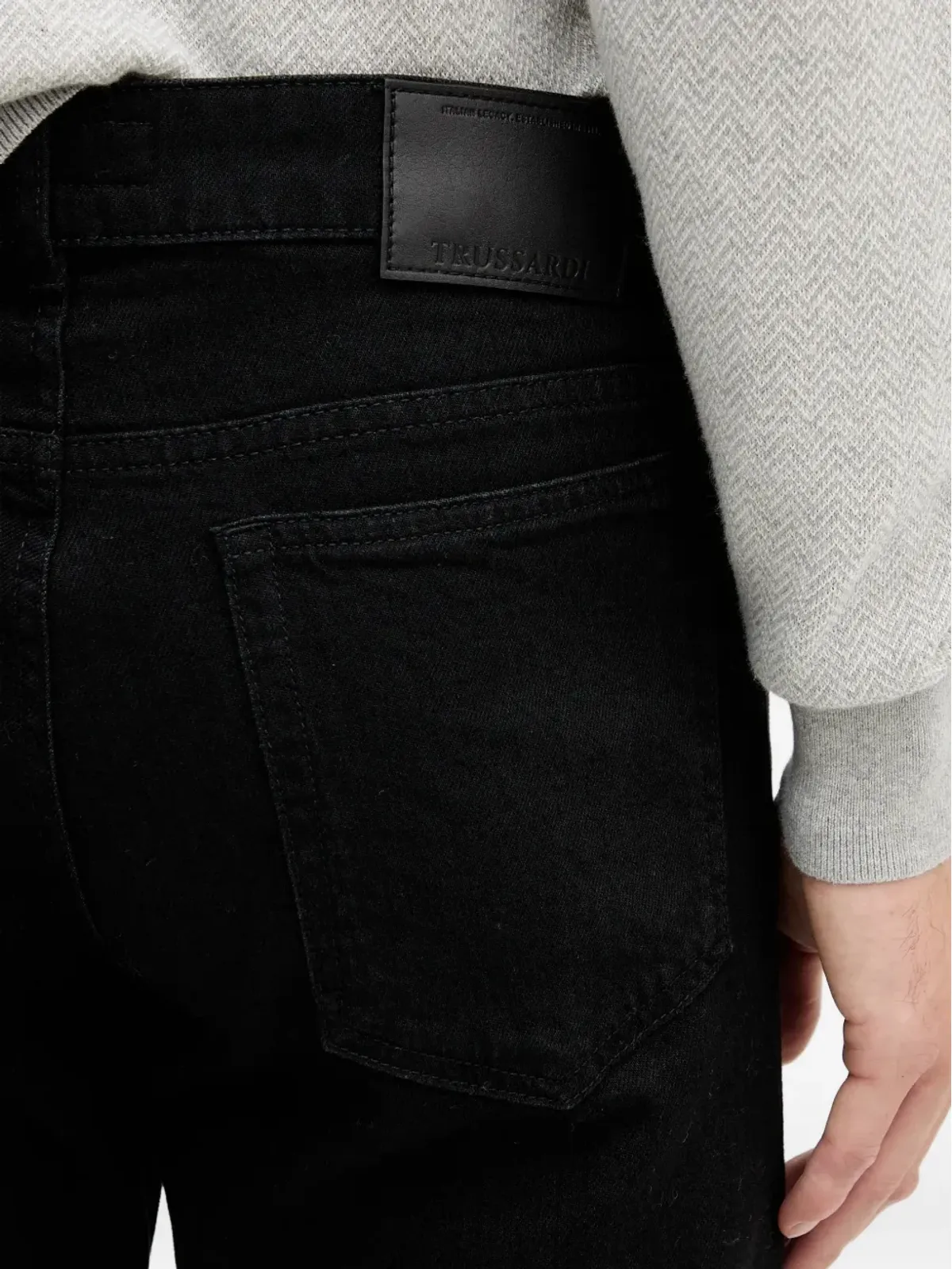 Trussardi ブラックのストレートジーンズ - 画像4