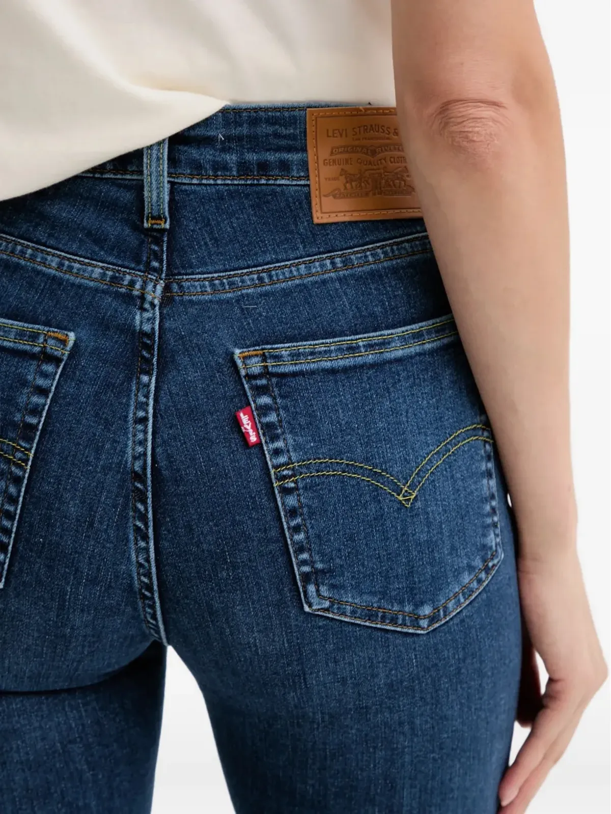 Levi's 725 ハイライズ ブーツカットジーンズ - ブルー - 画像4