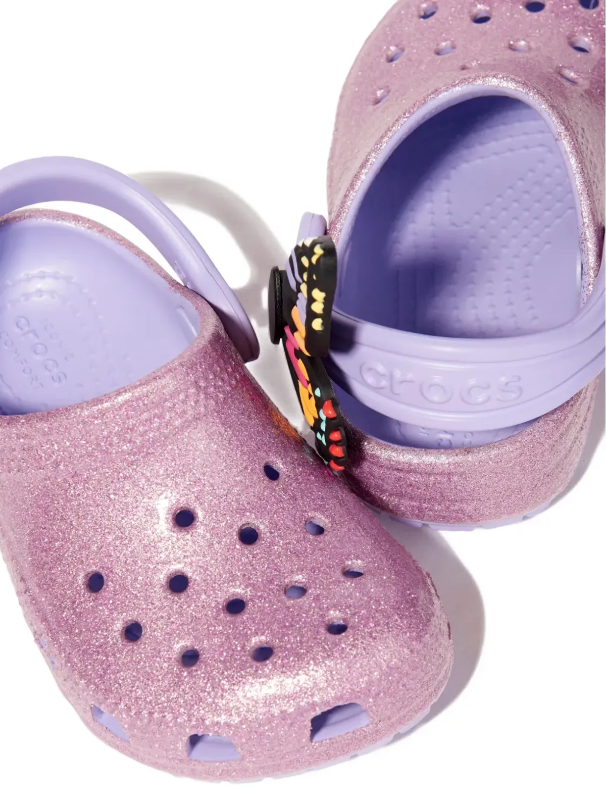 Crocs Kids グリッター蝶モチーフサンダル ピンク - 画像4