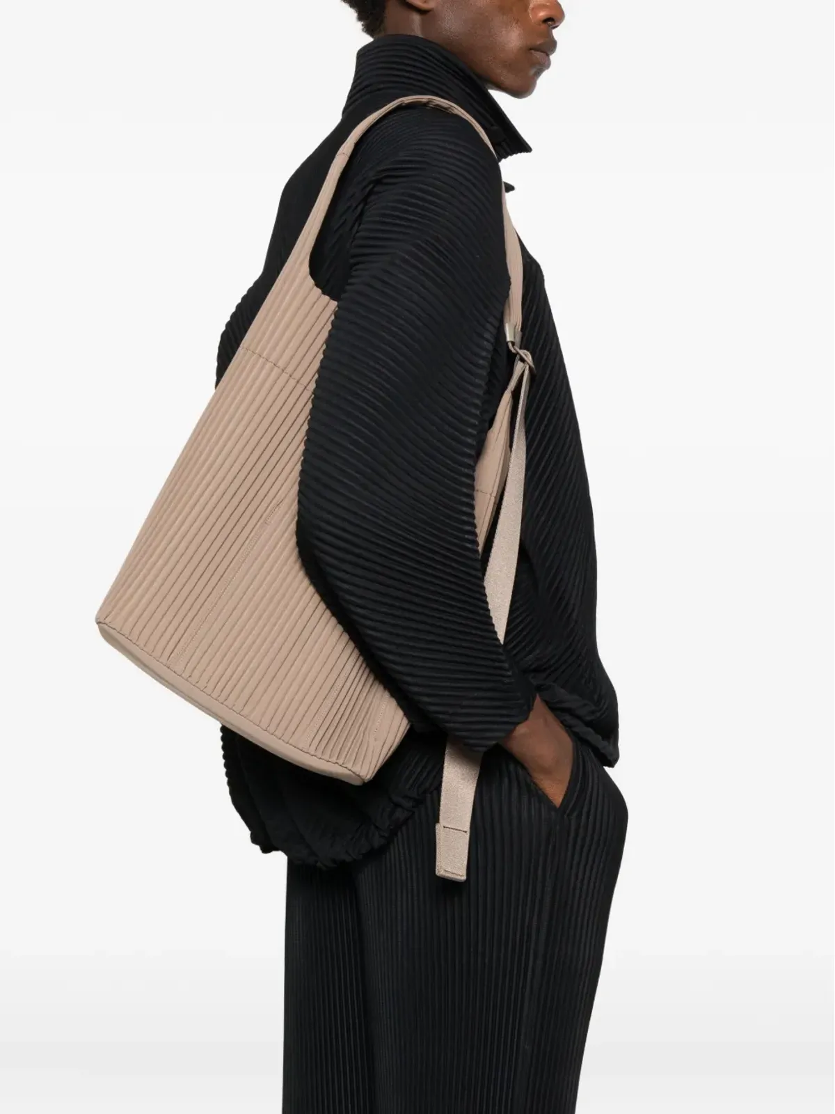 Homme Plissé Issey Miyake ユーティリティ プリーツ トートバッグ - 画像2