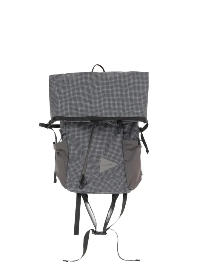 and wander and Wander grid-pattern backpack - Greyの商品画像