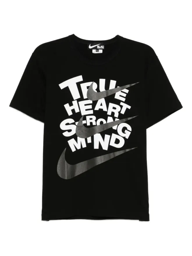 Black Comme des Garçons Black Comme Des Garçons × Nike スローガンプリントTシャツの商品画像